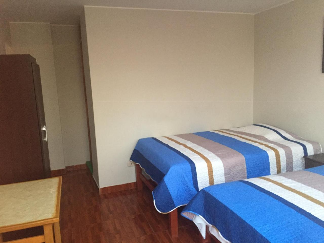 Hospedaje Las Mercedes Ica Bagian luar foto