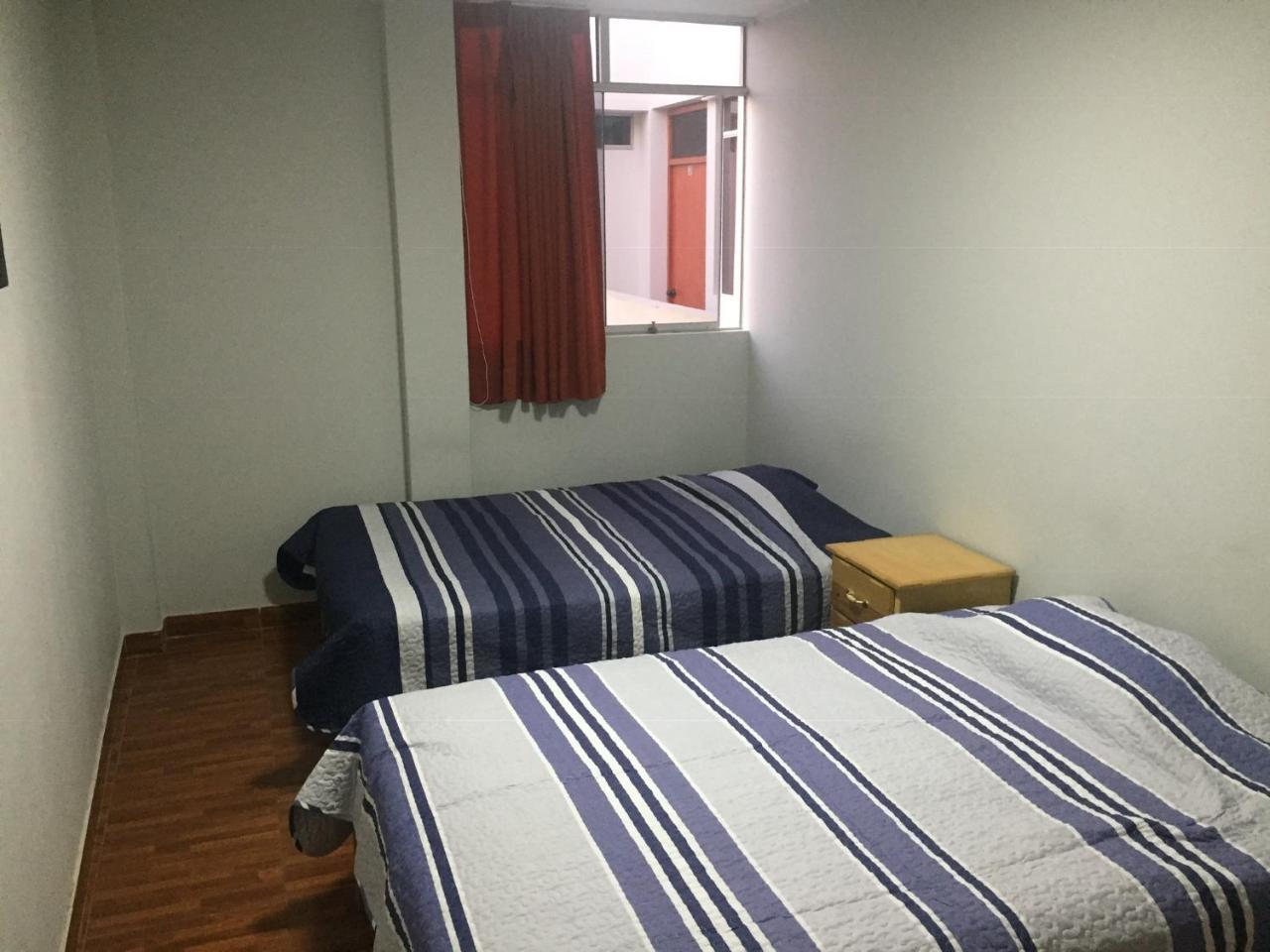 Hospedaje Las Mercedes Ica Bagian luar foto